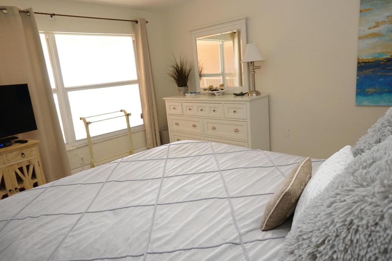 Wow! Updated Oceanfront, Pool Front Spanish Main Condo 45! Cocoa Beach Eksteriør billede